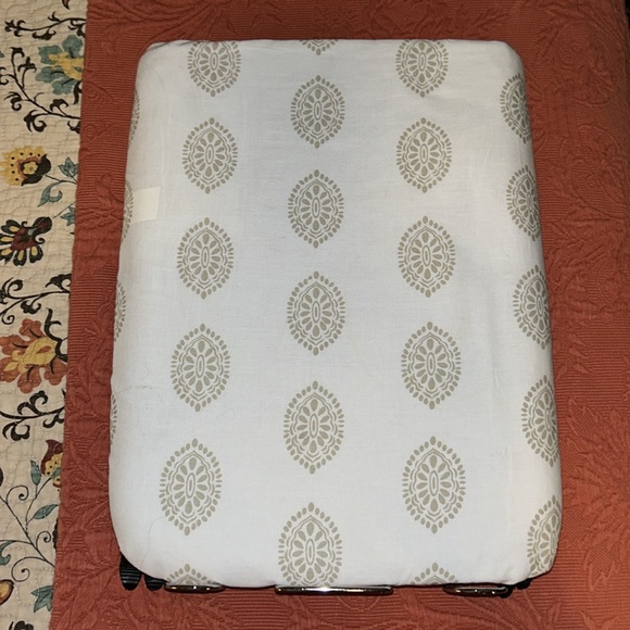 Folding/Table Top Ironing Board - Picture 2 of 13